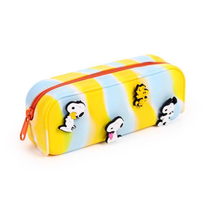 ESTUCHE DE SILICONA CON CHARMS DE PEANUTS SNOOPY & WOODSTOCK